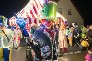 Das Bild zeigt den Bäumenheimer Nachtumzug 2023.