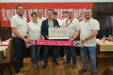 Spendenüberaben Bayern Wellos Mertingen e.V. an Martin Oberman