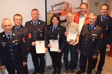 v.l.: Jürgen Haschner, Patrick Haschner, Philipp Greipel, Julia Straßer, Wolfgang Hilz, Alois Schiegg, Jürgen Scherer, Bernd Straßer.