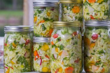 Fermentiertes Gemüse ist reich an Vitaminen und bringt in der kalten Jahreszeit Abwechslung in die Küche.