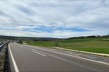 Die Bundesstraße 25 ist derzeit gesperrt. 