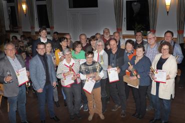 Die für 40 Jahre Mitgliedschaft Geehrten zusammen mit OB Jürgen Sorré und 1. Vorsitzendem Andreas Schiffelholz.