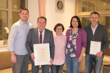 Vorsitzender Michael Romano, Peter und Marianne Held, Jugendwartin Anna Sefranek und Petr Buchta bei der Jahreshauptversammlung.