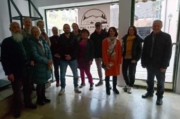 Mitglieder der Harburger Ateliergespräche zu Gast bei Boot- und Bike-Service.