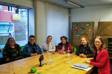 Das Foto zeigt v.l.n.r. Caroline Zehnpfennig-Doleczik, Ariane Dallmaier, Martina Feldmann, Sonja Hoffmeister, Brigitte Scherb und Eva Lettenbauer.