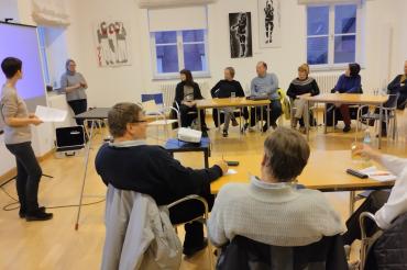 Treffen der Digitallotsen in der Stadtbibliothek