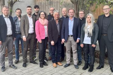 Die neu gewählte Vorstandschaft des CSU-Ortsverbandes Donauwörth v.l.n.r.: Stefan Loh, Bernd Neuber, Jonathan Schädle, Stephan Geist, Alexandra Waschner-Probst, Thomas Strobl, Josef Müller, Gerhard Rauwolf, MdL Wolfgang Fackler, Jürgen Weißenburger, Sabine Erdle, Stanislaw Bauer