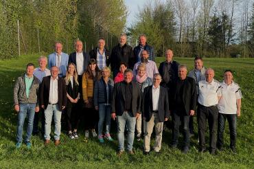 Die Mitglieder des Sportbeirates mit dem Bürgermeister, Philipp Schlapak und den Vorsitzenden des TSV Wolferstadt, Willi Kupies und Wolfgang Jaumann. 