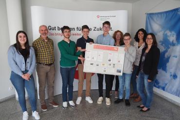 Bei einer Rally durch die Agentur für Arbeit in Donauwörth konnten die unterschiedlichen Arbeitsbereiche kennengelernt werden.