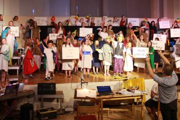 Die Probe einer Aufführung der Kinderkantorei.