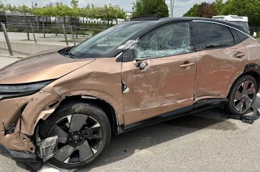 Das Bild zeigt den am Unfall beteiligten Pkw.