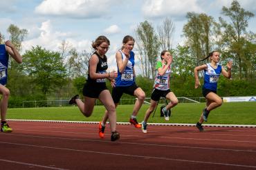Viktoria Zajitschek (Nummer 428) über 75m