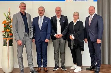 v. l. n. r.: Aufsichtsratsvorsitzender Thomas Kopp, Vorstandssprecher Michael Kruck, wiedergewählte Aufsichtsratsmitglieder Peter Marx und Martina Mack sowie Vorstand Alexander Lehmann. 