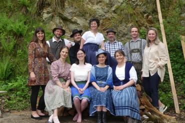 Vordere Reihe: Daniele Geiß, Leonie Schmidt, Diana Schmidt, Christina Radler.