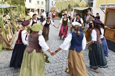 Tänze während des historischen Stadtfest