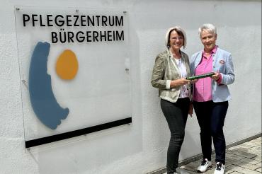 Waltraud Dollmann übernimmt die Leitung des Donau-Ries Seniorenheims Bürgerheim Nördlingen von Elisabeth Oestringer.