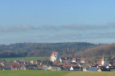 Das beschauliche Dorf Dornstadt am Rande des Oettinger Forstes mit seinem markanten Jagdschloß könnte vor einer großen Erneuerung bzw. Umgestaltung stehen.