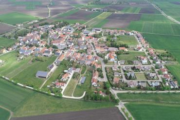 Luftbildfotografie des Ortsteil Dürrenzimmern.