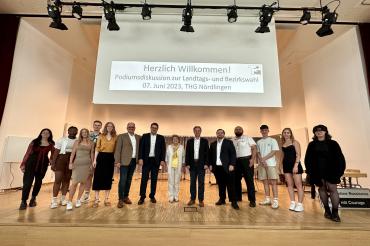 Willkommen bei der Podiumsdiskussion.