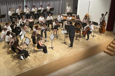 Das Orchester unter der Leitung von Andreas Nagl verzauberte das Publikum ganz im Sinne des "Sommernachtstraums".