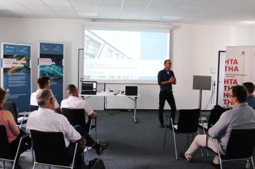 Nach den Impulsvorträgen tauschten sich die Teilnehmenden angeregt in den Räumlichkeiten des TTZ Data Analytics in Donauwörth über Security und Safety aus.