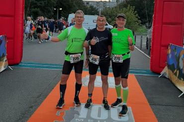 Auf dem Foto, kurz vor dem Start von links Bernhard Satzenhofer, Ralf Eberhardt und Hans Niederhuber .