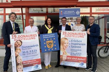 Das Bild zeigt v.l.n.r.: Josef A. Schmid (JWS), Markus Sommer (CID), Ulrike Steger (Stadt Donauwörth), Jürgen Sorré (OB), Chrisiane Kickum (CID) und Matthias Stark (DRA)