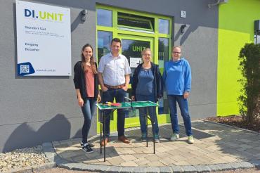 (v.l.n.r.) Victoria Schneider (DI.UNIT GmbH), Michael Hiermeier (AOK Bayern), Beate Michel (DI.UNIT GmbH) und Heike Madeia (DI.UNIT GmbH)