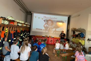 Das Röglinger Feuerwehrhaus wurde zum Kinosaal. 