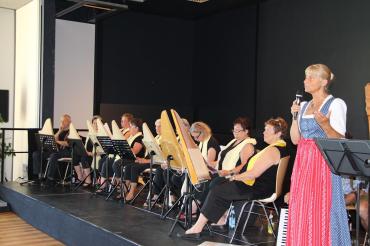 Volksliedersingen im B+ Zentrum