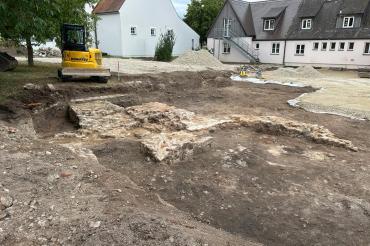 Die neuesten Funde im ehemaligen Klosterareal zu Auhausen: Fundamente des Konventgebäudes