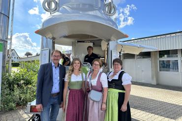 Das Bild zeigt BBV-Kreisobmann Karlheinz Götz, Veronika Gschoßmann, Kreisbäuerin Nicole Binger und ihre Stellvertreterin Susanne Löfflad.