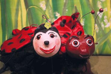 Das Bild zeigt das Kindertheater: Uggl in Gefahr