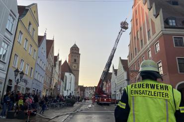 150 Personen waren an der Feuerwehrübung am Sonntagabend in der Donauwörther Innenstadt beteiligt. 