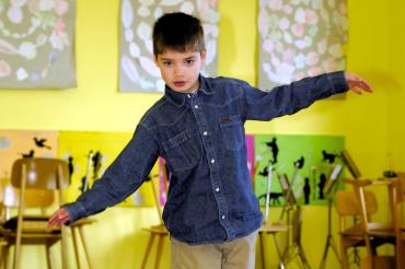 Das Bild zeigt Bewegung in der Schule