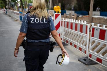 Die IG BAU fordert einen größeren Kontrolldruck, um Mindestlohnbetrug und Mindestlohntricksereien aufzudecken.