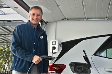 Experten informieren vor Ort: LEW Energieladen Donauwörth lädt ein zum „Tag der Elektromobilität“.