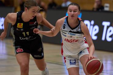 Nicole Brochlitz Eigner Angles 