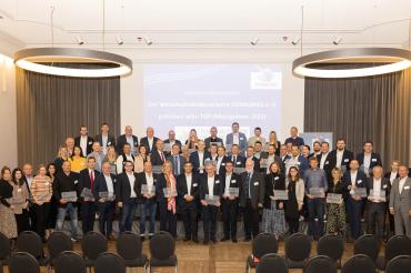 Die diesjährigen TOP-Arbeitgeber DONAURIES bei der Verleihung in der Alten Brauerei in Mertingen.