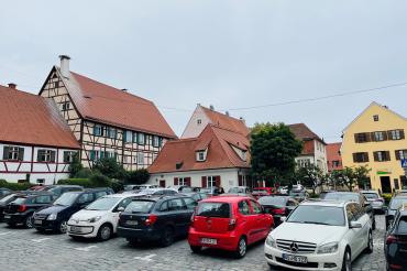 Das Bild zeigt den Obstmarkt in Nördlingen.