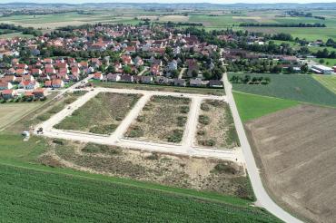 Das Bild zeigt Löpsingen von oben.