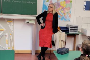 Vortrag an der Leonhart-Fuchs-Mittelschule Wemding von Frau Seib.