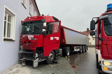 Lkw Unfall Möttingen 