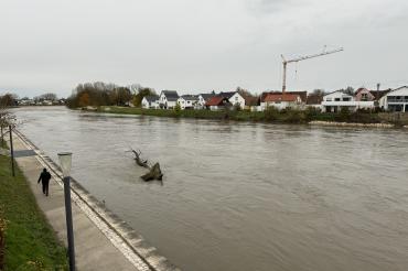 Dauerregen der vergangenen beschert Donauwörth hohe Pegelstände. 
