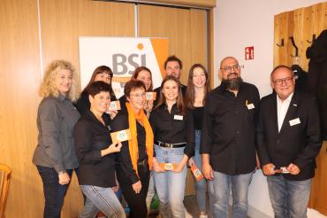 Der neue BSJ-Vorstand mit Bezirksjugendleiterin Claudia Linke sowie Kreisjugendleiter Rolando Peceros und BLSV Kreisvorsitzendem Roland Pickhard