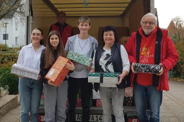 Das Bild zeigt die Geschenke der Leonhart-Fuchs-Schule.