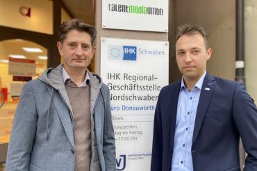 Andreas Dirr (Vorsitzender der IHK-Regionalversammlung Donau-Ries) (li.) und Matthias Hausmann (IHK-Regionalgeschäftsführer). 
