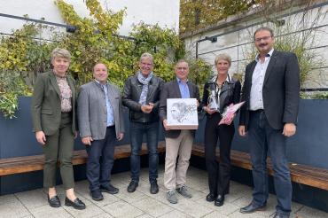 Bürgermeisterin Petra Riedelsheimer, Bürgermeister Walter Grob, Bürgermeister Roland Wildfeuer, Vorsitzender Günther Pfefferer, Elisabeth Besold und Geschäftsstellenleiter Gerhard Leinfelder (von links nach rechts).