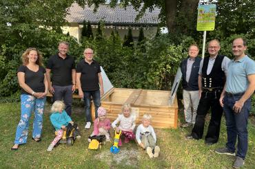 Auf dem Foto von links nach rechts: Andrea Schmidberger, Stadtrat Stefan Loh, 1. Vorsitzender Josef Gatterer, Georg Stottmeister, Franz Motz, Michael Schneller.