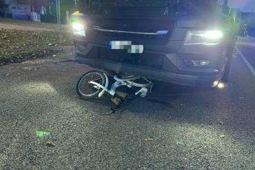 Bei einem Unfall in Asbach-Bäumenheim wurde ein 5-jähriges Mädchen verletzt